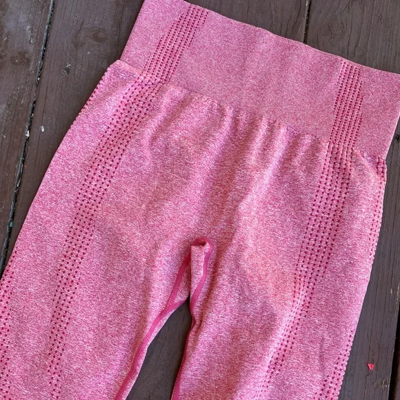 NWOT Hot Pink Leggings - Picture 3 of 5